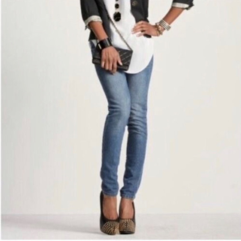 CAbi Ruby skinny light wash jeans size 8